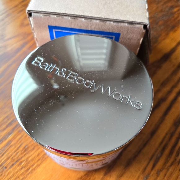 🛍BOGO 50%🍒🍰🕯NWT‼️Bath & Body Works "Cherry Blossom Pound Cake" 3-wick Candle - Picture 4 of 10